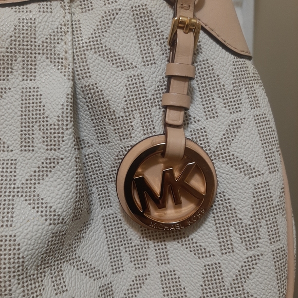 Michael kors handbag MK bags - Picture 10 of 16